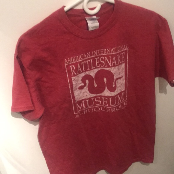American International Rattle Snake Museum Faded Red Tshirt with White Print - Picture 2 of 4